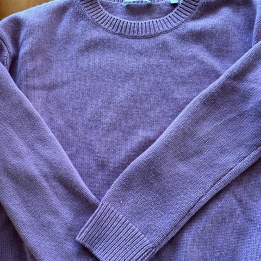 Vince 100% cashmere sweater